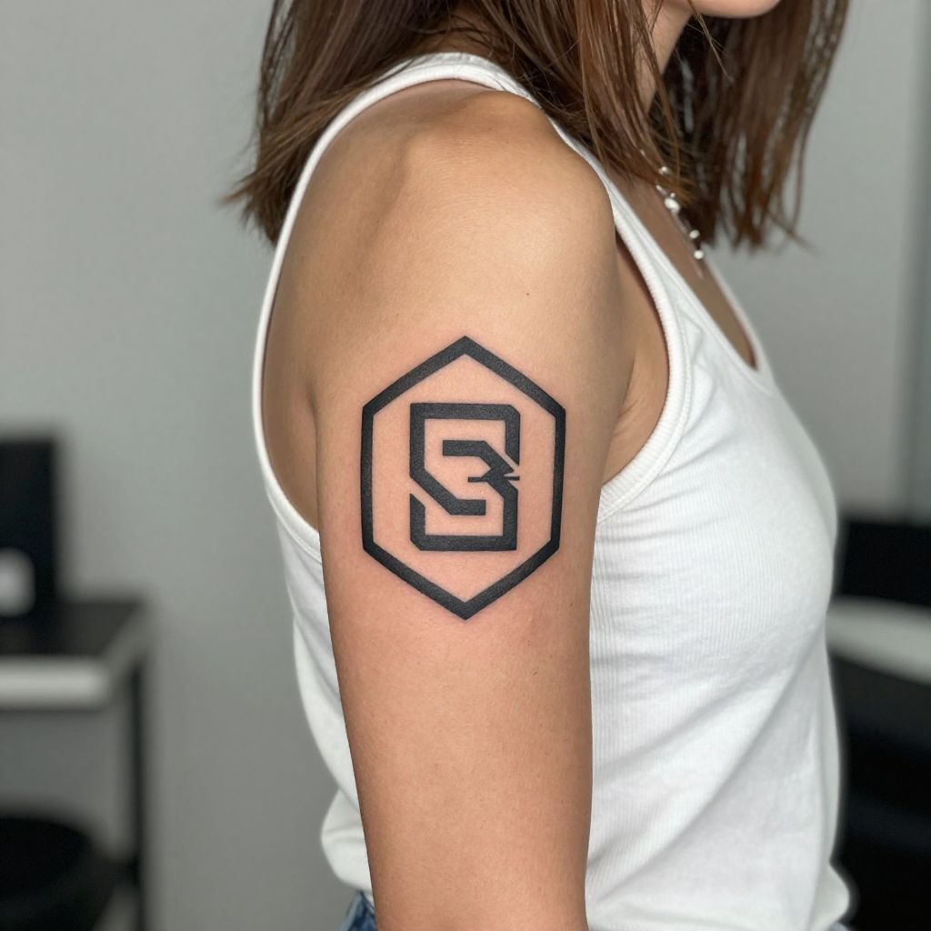 Geometric Initials